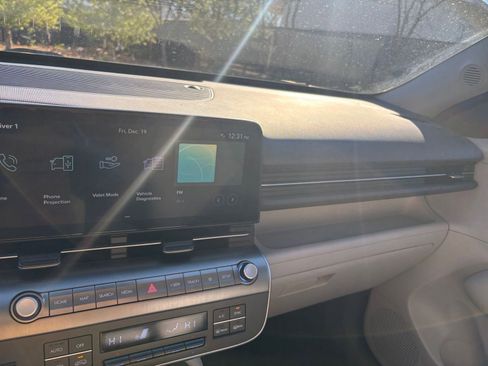 Used 2025 Hyundai Kona SEL image 33