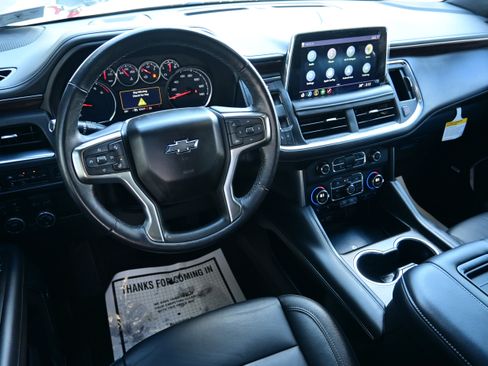 Used 2021 Chevrolet Tahoe Z71 w/ Luxury Package AWD/4WD image 27