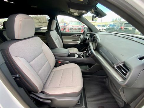 New 2026 Chevrolet Traverse LT w/ Midnight/Sport Edition AWD/4WD image 23