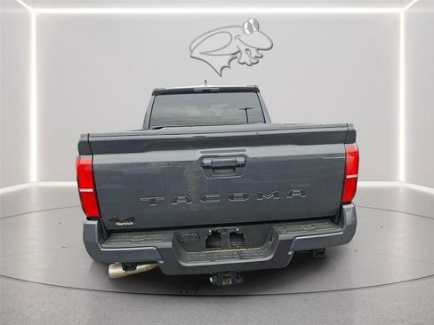 Used 2025 Toyota Tacoma TRD Sport AWD/4WD image 3