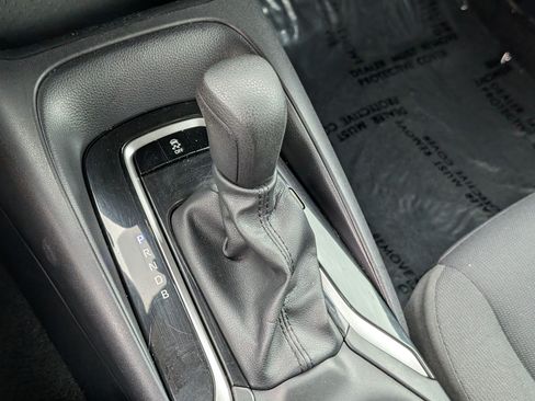 Used 2025 Toyota Corolla LE FWD image 28