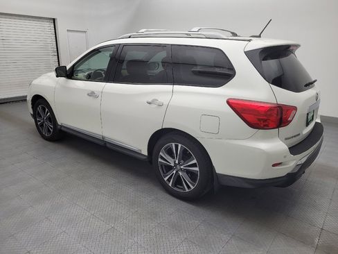 Used 2018 Nissan Pathfinder Platinum image 3