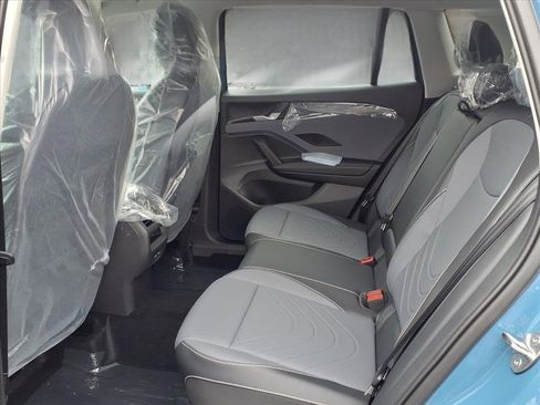 New 2026 Volkswagen Tiguan SE image 10