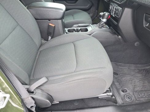 Used 2020 Jeep Wrangler Unlimited Sport S image 37