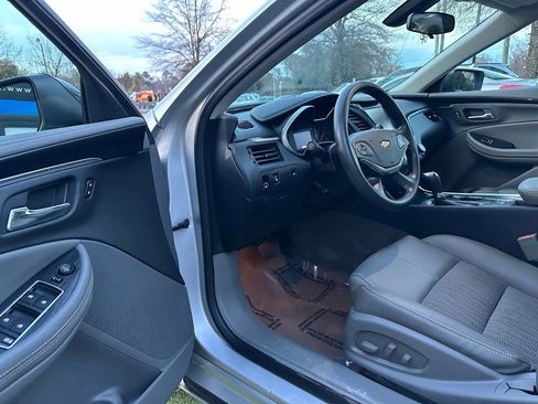 Used 2019 Chevrolet Impala LS image 11