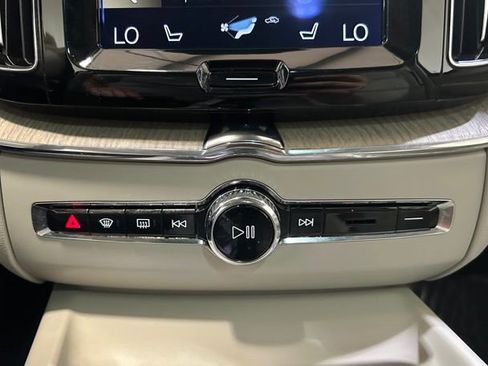 Used 2018 Volvo XC60 T8 Inscription image 38