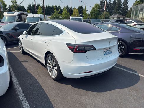 Used 2018 Tesla Model 3 Long Range RWD image 3