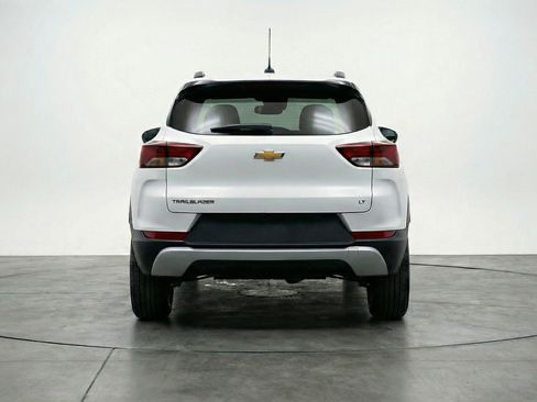 Used 2025 Chevrolet TrailBlazer LT FWD image 7