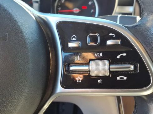 Used 2022 Mercedes-Benz GLC 300 4MATIC image 31