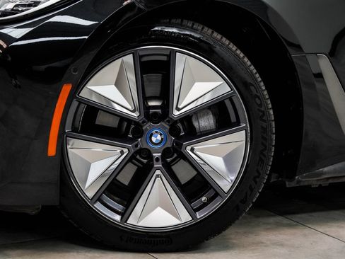 Used 2023 BMW i4 eDrive40 RWD image 3