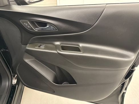 Used 2023 Chevrolet Equinox LT AWD/4WD image 29