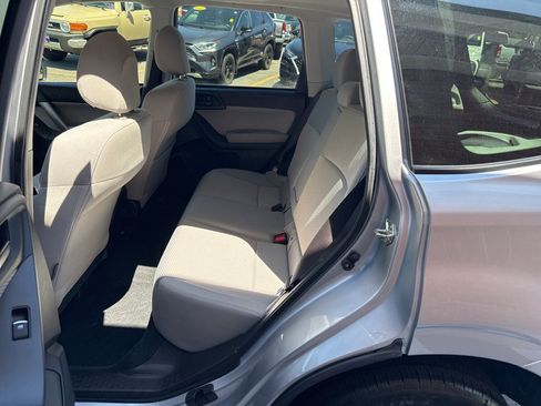 Used 2018 Subaru Forester 2.5i Premium AWD/4WD image 18