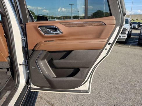 Used 2021 Chevrolet Tahoe High Country AWD/4WD image 22