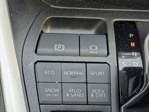 Certified 2024 Toyota RAV4 XLE AWD/4WD image 23