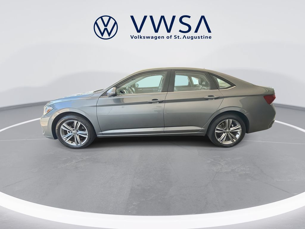 Certified 2023 Volkswagen Jetta SE FWD image 5