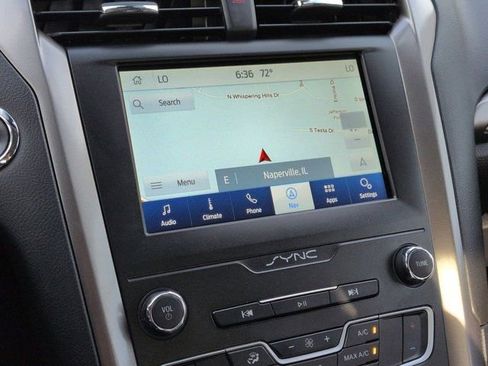 Used 2019 Ford Fusion SE FWD image 13