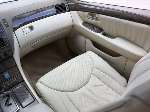 Used 2002 Lexus LS 430 image 26