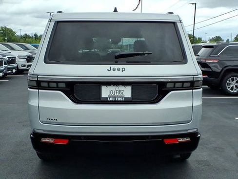 New 2026 Jeep Grand Wagoneer 4WD image 19