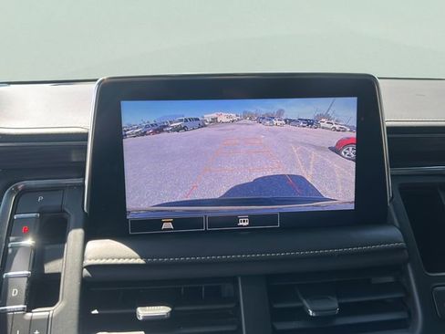 Used 2021 GMC Yukon SLT image 11