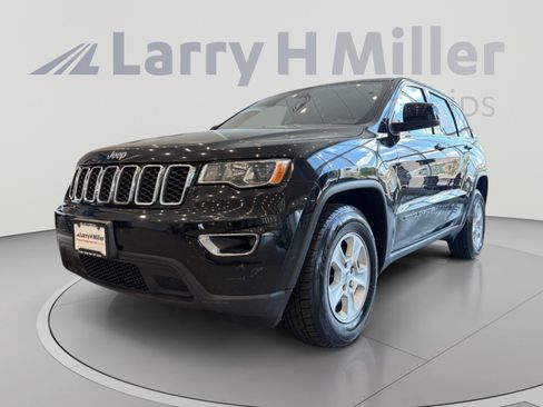 Used 2017 Jeep Grand Cherokee Laredo AWD/4WD image 1