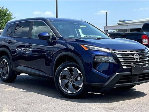 Used 2025 Nissan Rogue SV FWD image 36