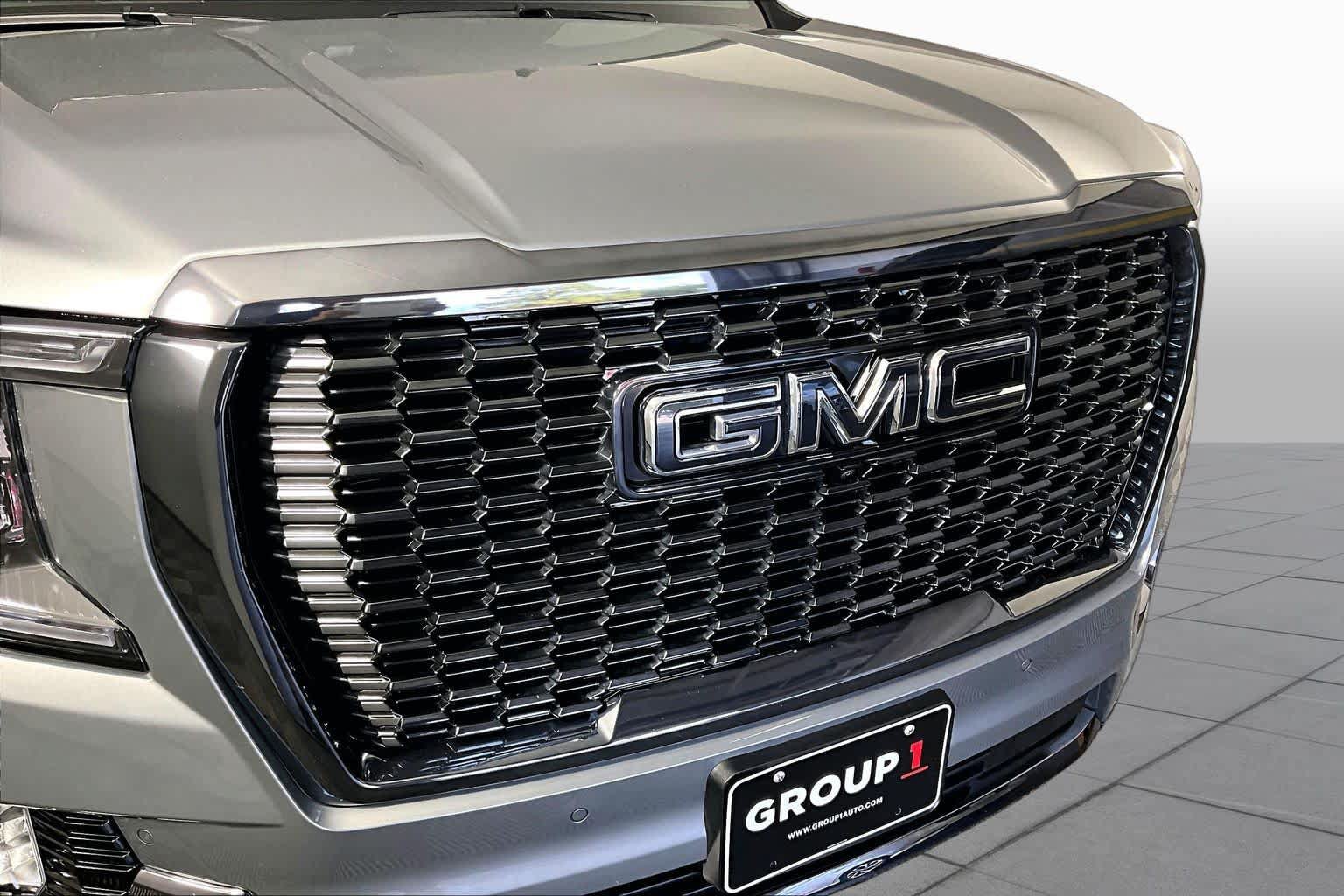 Used 2024 GMC Yukon Denali Ultimate AWD/4WD image 28