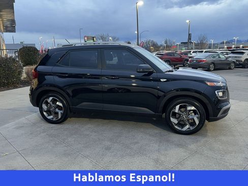 Certified 2023 Hyundai Venue SEL image 2