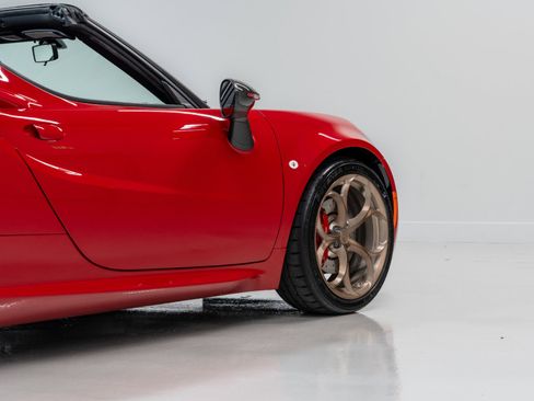 Used 2018 Alfa Romeo 4C Spider image 39