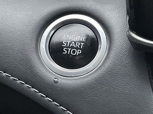 Used 2024 Toyota Highlander XLE image 37