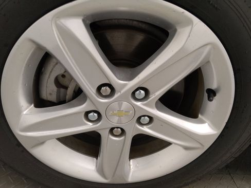 Used 2023 Chevrolet Malibu LS FWD image 31