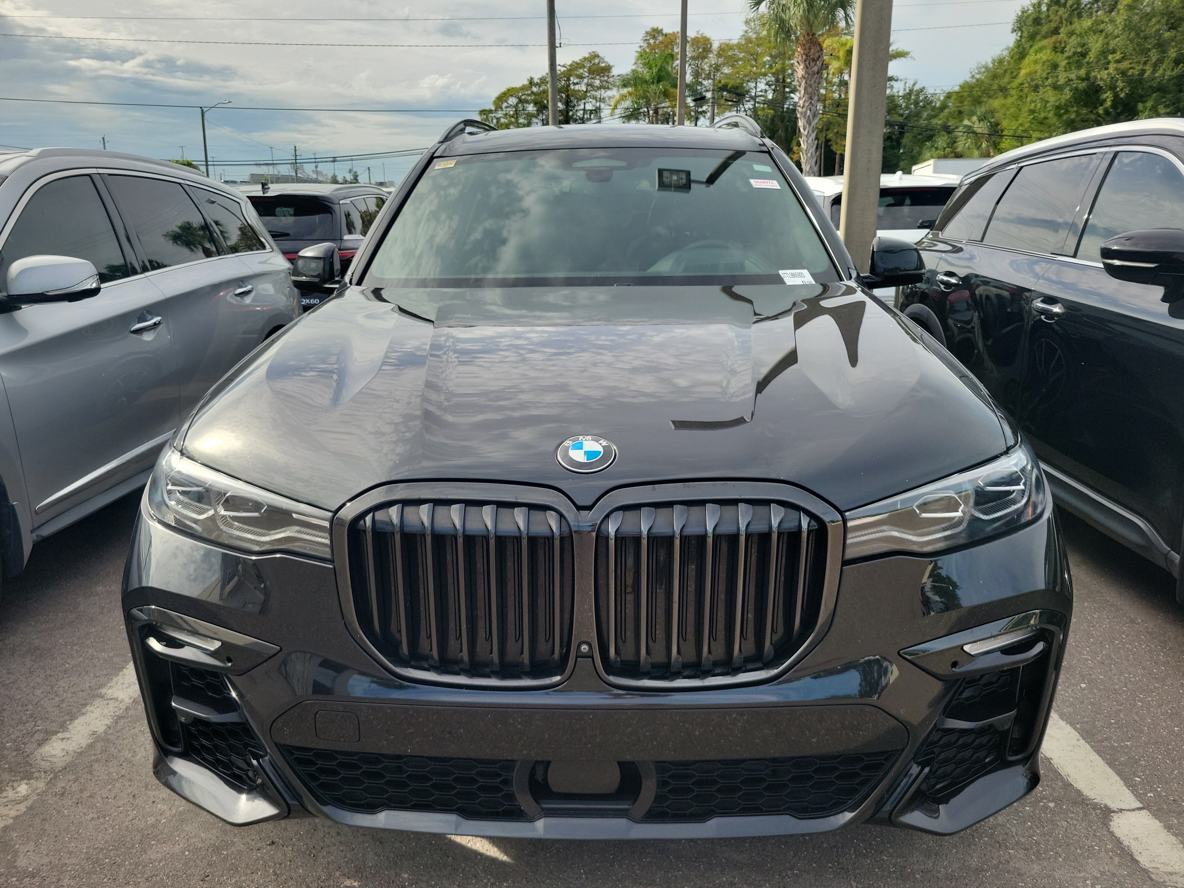 Used 2020 BMW X7 xDrive40i w/ M Sport Package AWD/4WD image 2