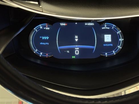 Used 2019 Cadillac Escalade ESV Luxury image 28