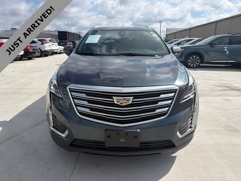 Used 2019 Cadillac XT5 Luxury FWD image 2