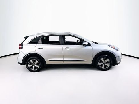 Used 2018 Kia Niro LX image 4
