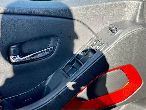 Used 2025 Nissan Frontier Pro-X RWD image 21