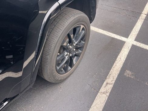 Used 2021 Jeep Grand Cherokee Laredo X image 6