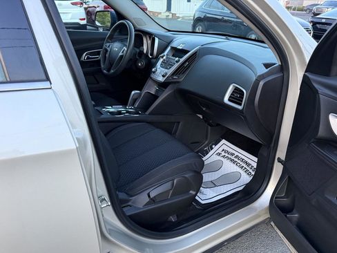 Used 2015 Chevrolet Equinox LS FWD image 14