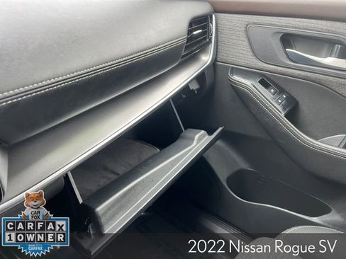 Used 2022 Nissan Rogue SV image 33