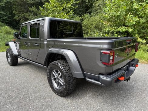 New 2025 Jeep Gladiator Mojave image 10