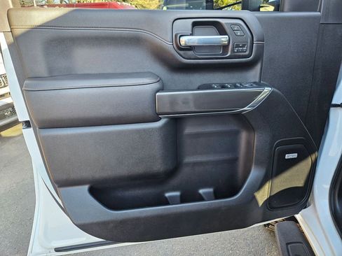 Used 2022 GMC Sierra 3500 AT4 w/ AT4 Premium Plus Package image 11