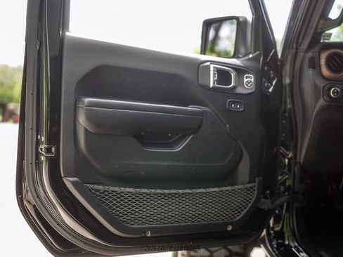 Used 2021 Jeep Gladiator Sport AWD/4WD image 28