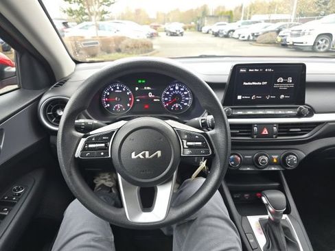 Used 2024 Kia Forte LXS image 18