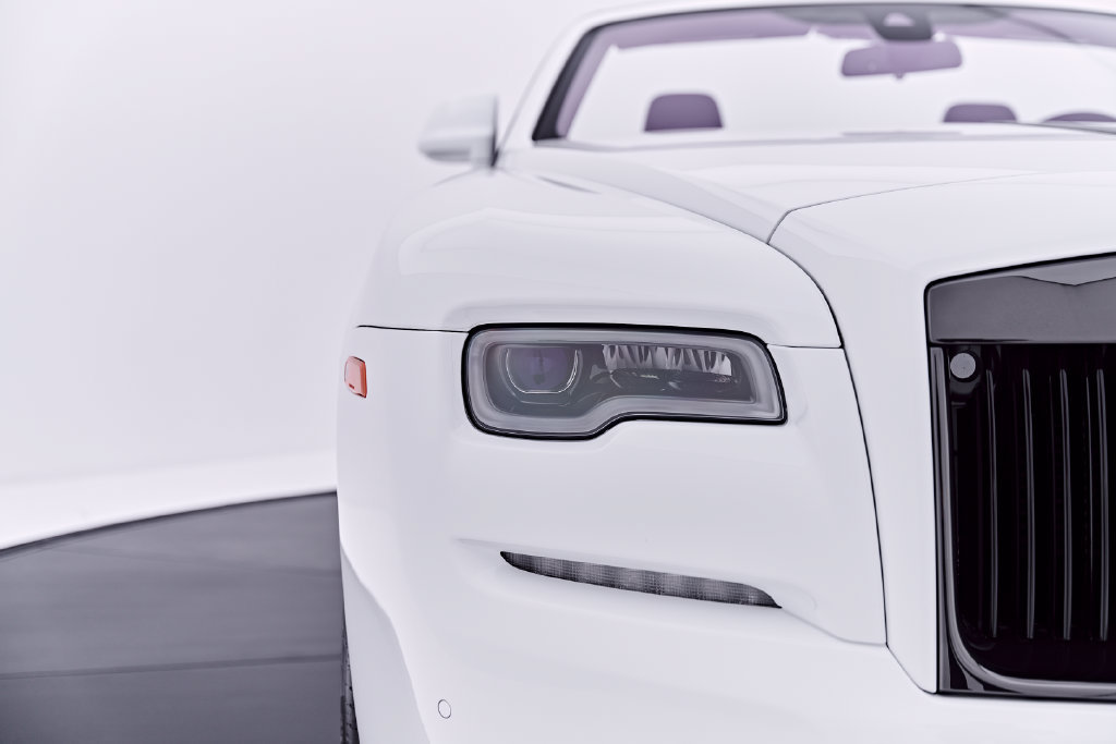 Used 2020 Rolls-Royce Dawn RWD image 32