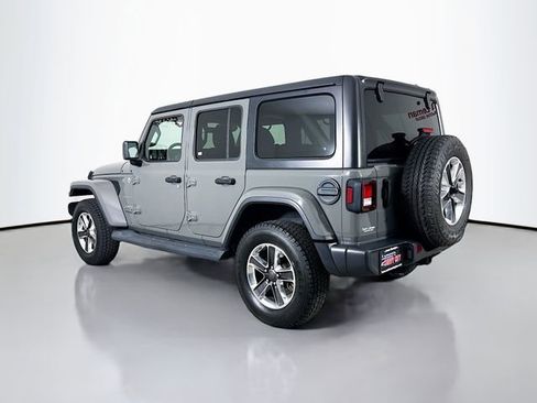 Used 2019 Jeep Wrangler Unlimited Sahara w/ Cold Weather Group AWD/4WD image 6