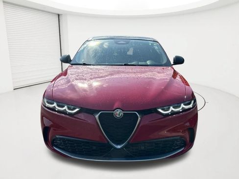 Used 2024 Alfa Romeo Tonale Ti w/ Premium Interior Package AWD/4WD image 2
