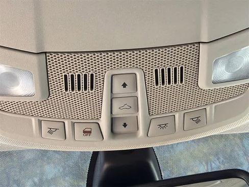 Used 2016 Ford Fusion Titanium image 31