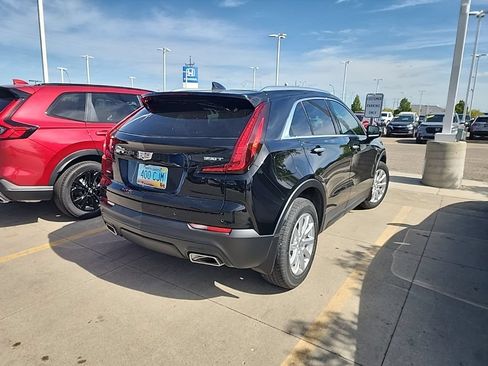 Used 2023 Cadillac XT4 Luxury w/ Cold Weather Package AWD/4WD image 7