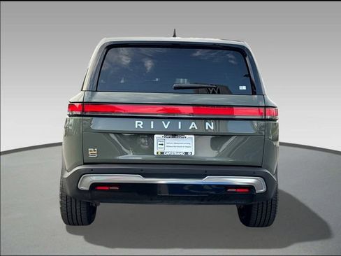 Used 2022 Rivian R1S Launch Edition image 5