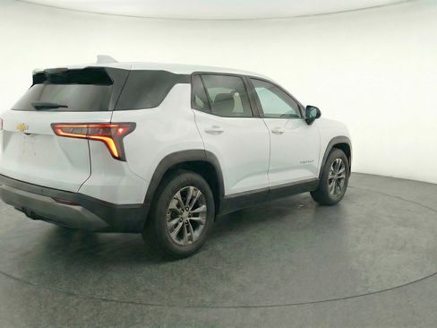 Used 2025 Chevrolet Equinox LT FWD image 9