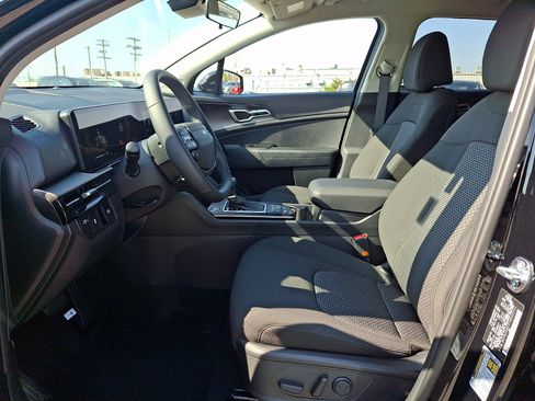 New 2026 Kia Sportage LX w/ LX Convenience Package AWD/4WD image 9